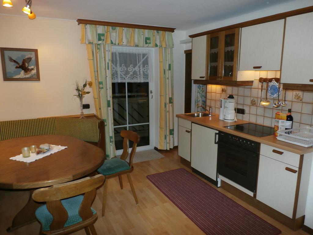 Hausmenneweger Apartment Annaberg im Lammertal Ruang foto