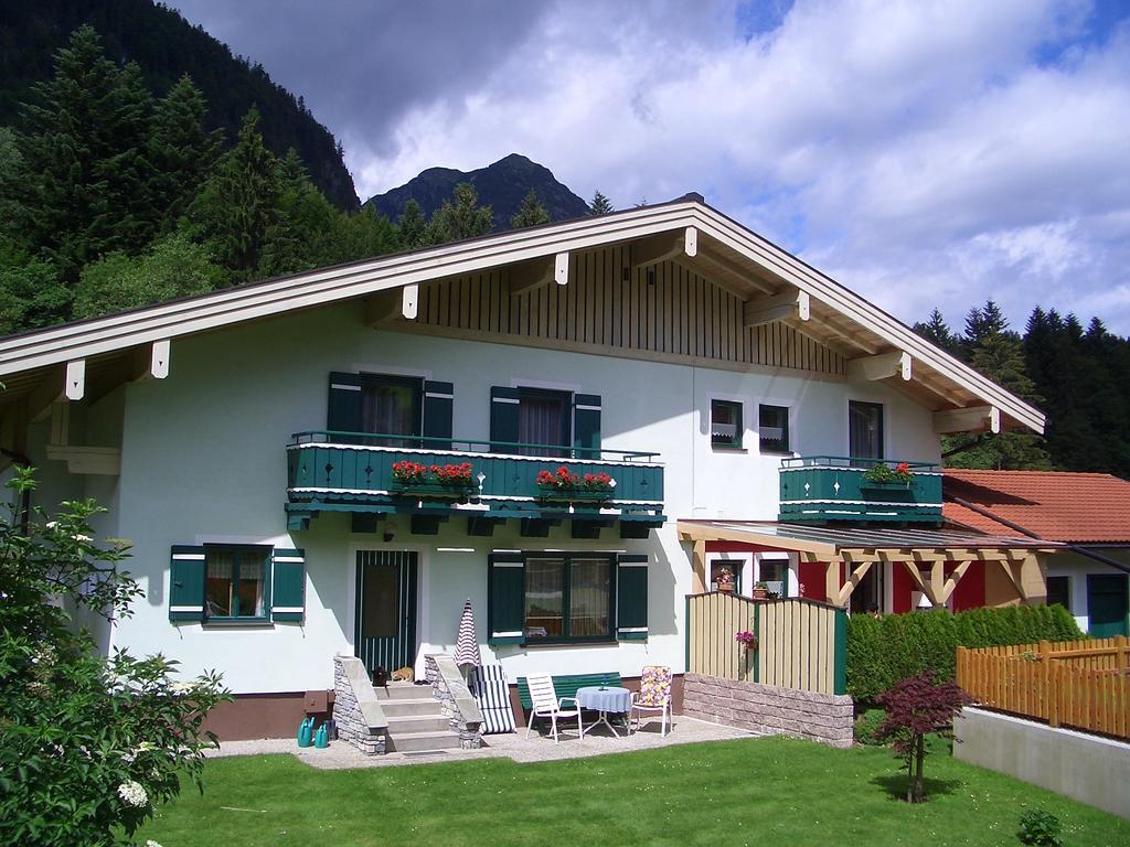 Hausmenneweger Apartment Annaberg im Lammertal Ruang foto