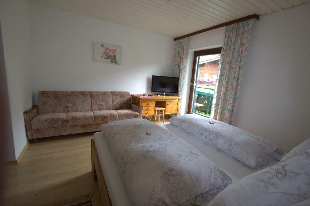 Hausmenneweger Apartment Annaberg im Lammertal Bagian luar foto